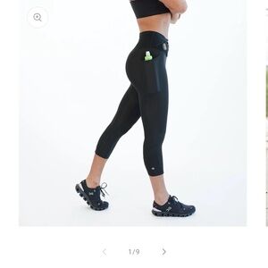 Black Women's Leggings with Pocket